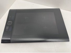 WACOM PTK-840 Intuos4 Digital Tablet (Large) 12.80" x 8" Active Area клас А