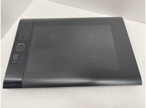 WACOM PTK-840 Intuos4 Digital Tablet (Large) 12.80" x 8" Active Area клас А