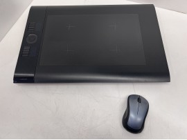 WACOM PTK-840 Intuos4 Digital Tablet (Large) 12.80" x 8" Active Area клас А