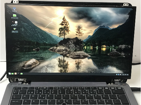 LG LP140WF6 (SP)(F1) Екрани За Лаптопи - Б клас, Голямо "мазно" петно в средата
