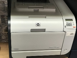 Принтер HP  Color LaserJet CP2025