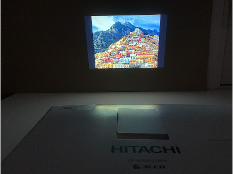 Hitachi CP-WX4022WN- 3LCD- 1433часа - клас А