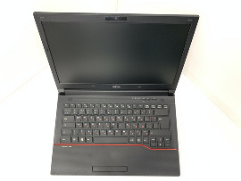 Лаптоп Fujitsu LIFEBOOK E546 14" i3-6100U 8GB 260GB клас А