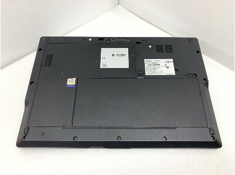 Fujitsu LIFEBOOK E558 15.6" i5-8250U 8GB 260GB клас А