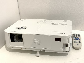 Проектор NEC M403H 1793часа клас А