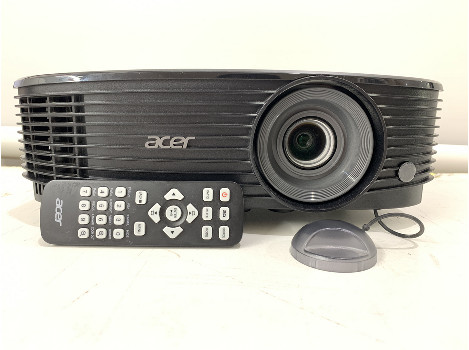 Acer X1323WH 1275часа клас Б