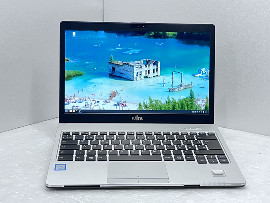 Лаптоп Fujitsu LIFEBOOK S938 13.3" i5-8250U 8GB 260GB клас Б