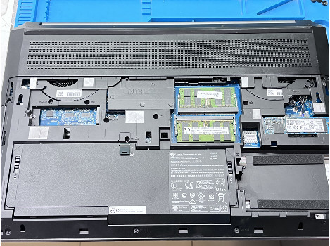 HP ZBook 17 G6 17.3" i7-9850H 32GB 510GB клас А