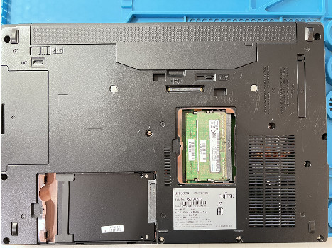 Fujitsu LIFEBOOK E546 14" i3-6100U 8GB 260GB клас Б
