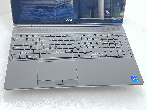 Dell Precision 7560 15.6" touch i7-11850H 32GB 1020GB клас А