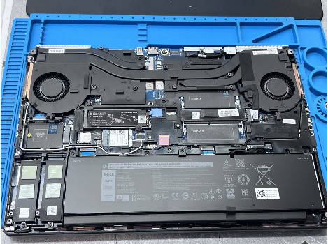 Dell Precision 7560 15.6" touch i7-11850H 32GB 1020GB клас А