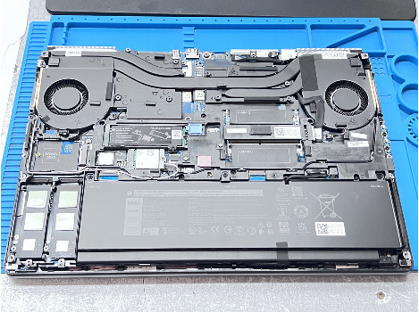 Dell Precision 7560 15.6" i7-11850H 32GB 1020GB клас А