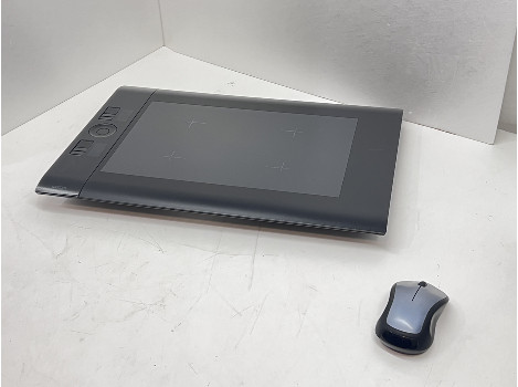 WACOM PTK-840 Intuos4 Digital Tablet (Large) 12.80" x 8" Active Area клас А
