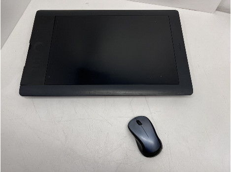 WACOM Intuos5 Touch PTH850 Large Pen Tablet 12.80" x 8" Active Area клас Б