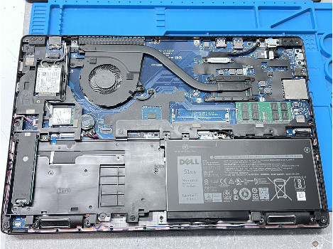 Dell Latitude 5580 15.6" i7-7820HQ 16GB 510GB клас Б