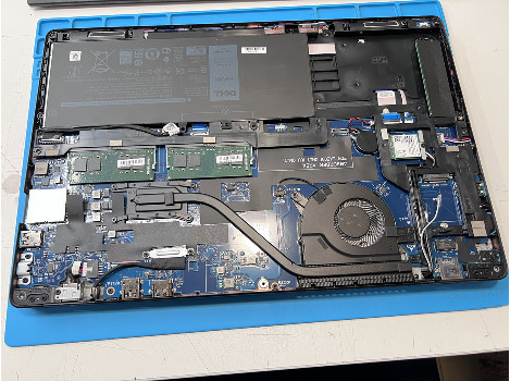 Dell Latitude 5590 15.6" i5-8250U 32GB 260GB клас А