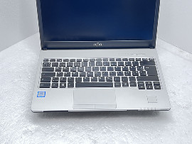 Лаптоп Fujitsu LIFEBOOK S936 13.3" i5-6200U 8GB 260GB клас А