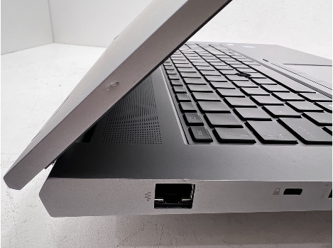 HP ZBook Fury 17 G8 17" i7-11850H 32GB 510GB клас А